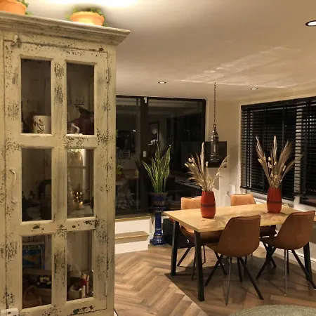 Rw-aalsmeer,waterloft Near Amsterdam And Schiphol Holiday home Aalsmeer
