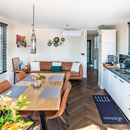 Tatil Evi Rw-aalsmeer,waterloft Near Amsterdam And Schiphol *