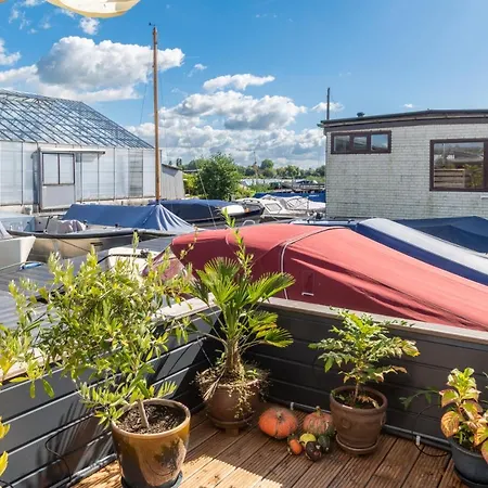 Rw-aalsmeer,waterloft Near Amsterdam And Schiphol Tatil Evi