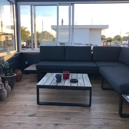 Tatil Evi Rw-aalsmeer,waterloft Near Amsterdam And Schiphol Aalsmeer