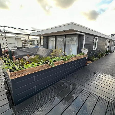 Rw-aalsmeer,waterloft Near Amsterdam And Schiphol Tatil Evi *