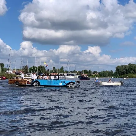Rw-aalsmeer,waterloft Near Amsterdam And Schiphol Tatil Evi *